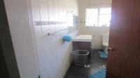 Bathroom 1 - 8 square meters of property in Selcourt