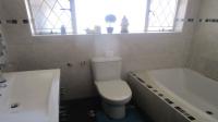 Bathroom 1 - 8 square meters of property in Selcourt