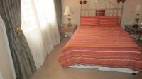 Bed Room 1 - 14 square meters of property in Brackenhurst