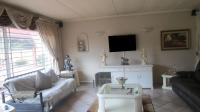 Lounges - 85 square meters of property in Brackenhurst