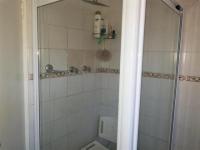 Bathroom 2 - 6 square meters of property in Brackenhurst