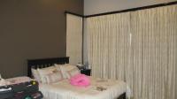 Bed Room 1 - 25 square meters of property in Midstream Estate