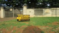 Front View of property in Glen Marais