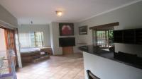 Entertainment - 33 square meters of property in Glen Marais
