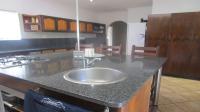 Kitchen - 47 square meters of property in Glenmarais (Glen Marais)