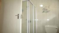 Bathroom 1 - 5 square meters of property in Glen Marais