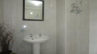 Bathroom 1 - 5 square meters of property in Glen Marais