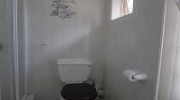 Bathroom 1 - 5 square meters of property in Glen Marais