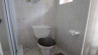 Bathroom 1 - 5 square meters of property in Glen Marais