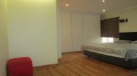 Main Bedroom - 24 square meters of property in Glen Marais
