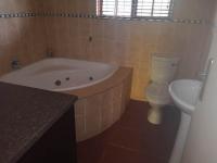 Bathroom 1 - 7 square meters of property in Geelhoutpark