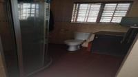 Main Bathroom - 5 square meters of property in Geelhoutpark