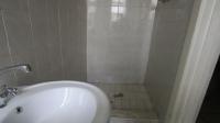 Bathroom 2 - 5 square meters of property in Geduld