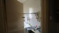 Bathroom 1 - 11 square meters of property in Geduld