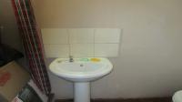 Bathroom 1 - 11 square meters of property in Geduld