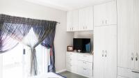 Main Bedroom - 12 square meters of property in Dwarskersbos