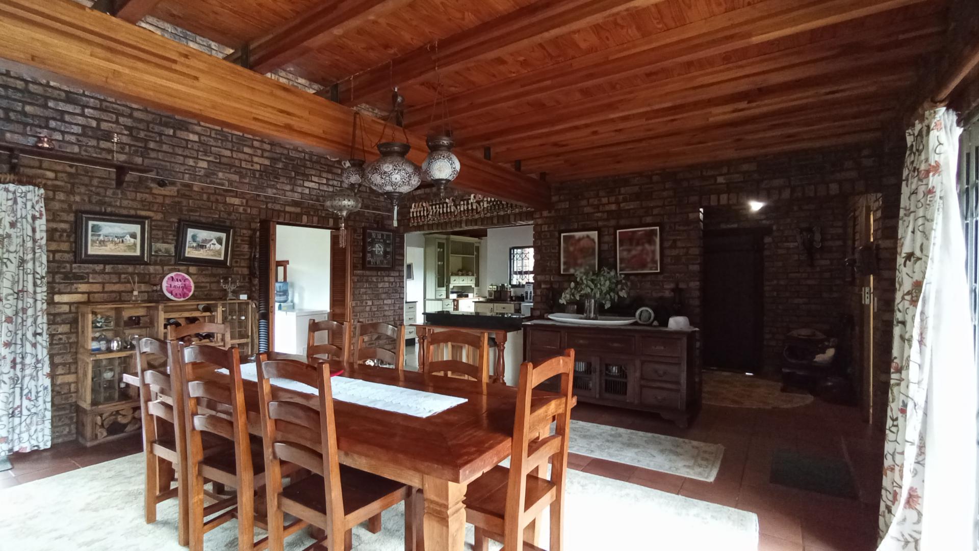 Dining Room - 37 square meters of property in Paulshof