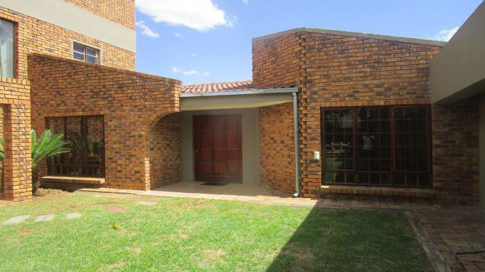 6 Bedroom House for Sale For Sale in Beyers Park - Home Sell - MR340997