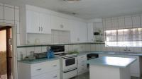 Kitchen - 29 square meters of property in Mondeor