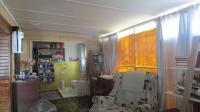 Main Bedroom - 34 square meters of property in Krugersdorp