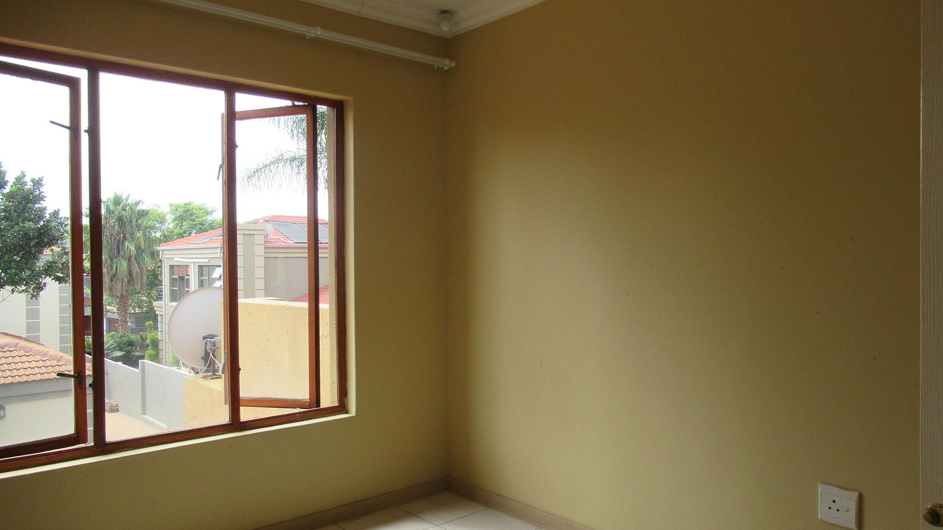 Bed Room 2 - 9 square meters of property in Willowbrook