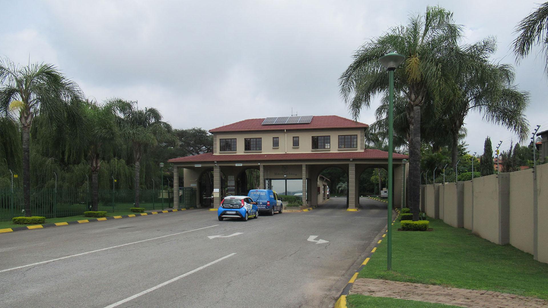 Front View of property in Willowbrook