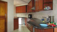 Kitchen - 14 square meters of property in Willowbrook