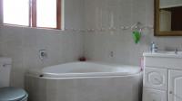 Main Bathroom - 7 square meters of property in Willowbrook
