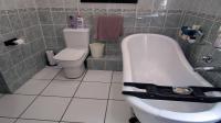 Main Bathroom - 9 square meters of property in Umtentweni