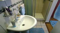 Bathroom 2 - 4 square meters of property in Umtentweni