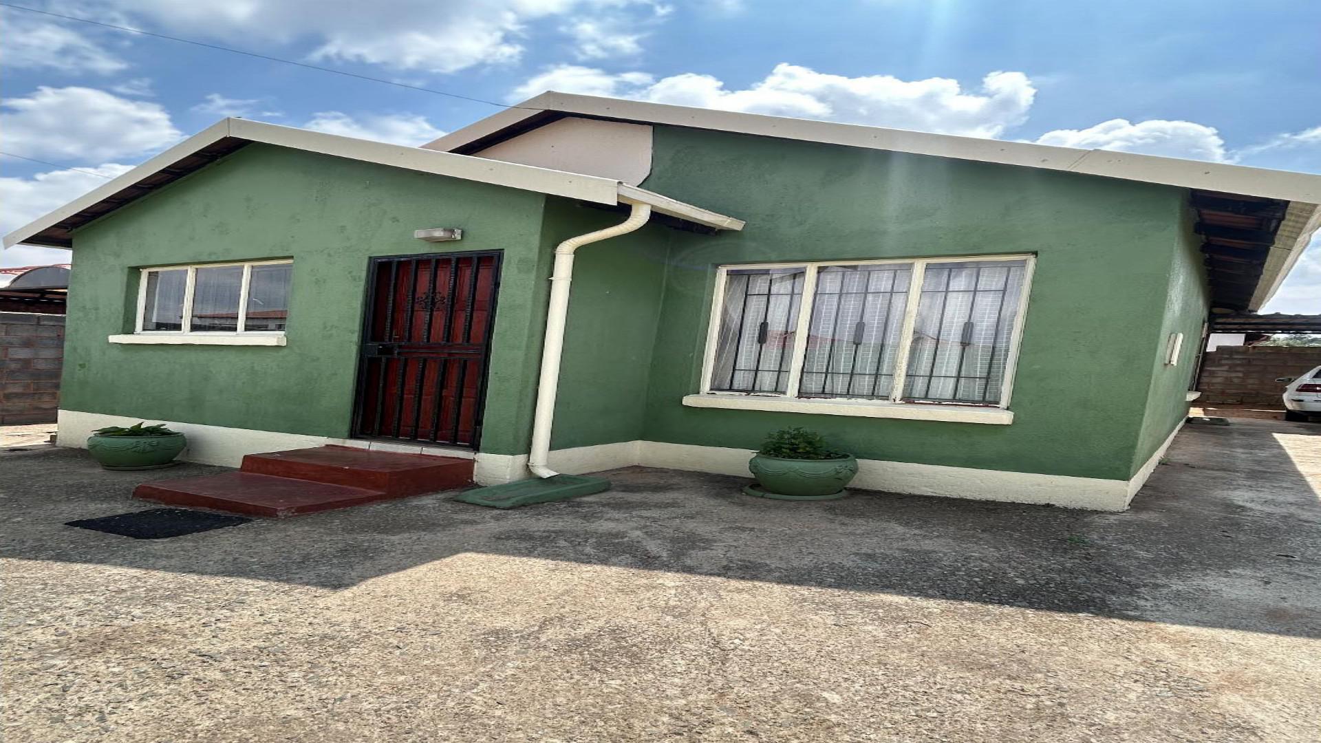 Front View of property in Kagiso