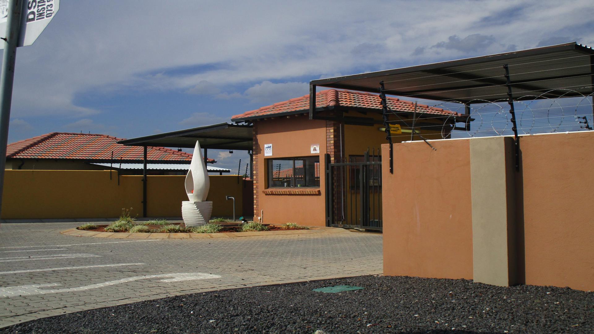 FNB Quick Sell 3 Bedroom House for Sale in Waterkloof (Ruste