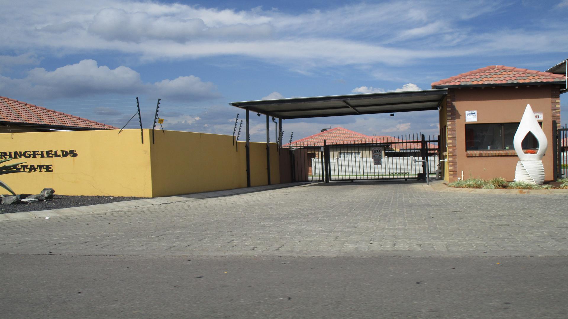 FNB Quick Sell 3 Bedroom House for Sale in Waterkloof (Ruste