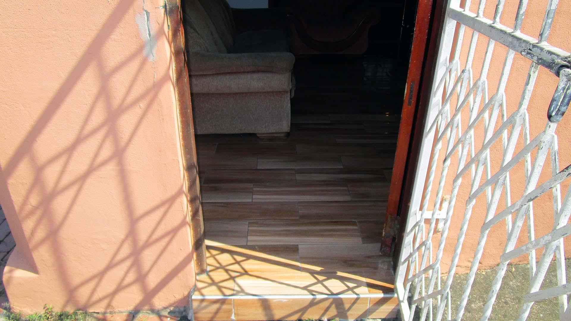 Spaces - 10 square meters of property in Chatsworth - KZN