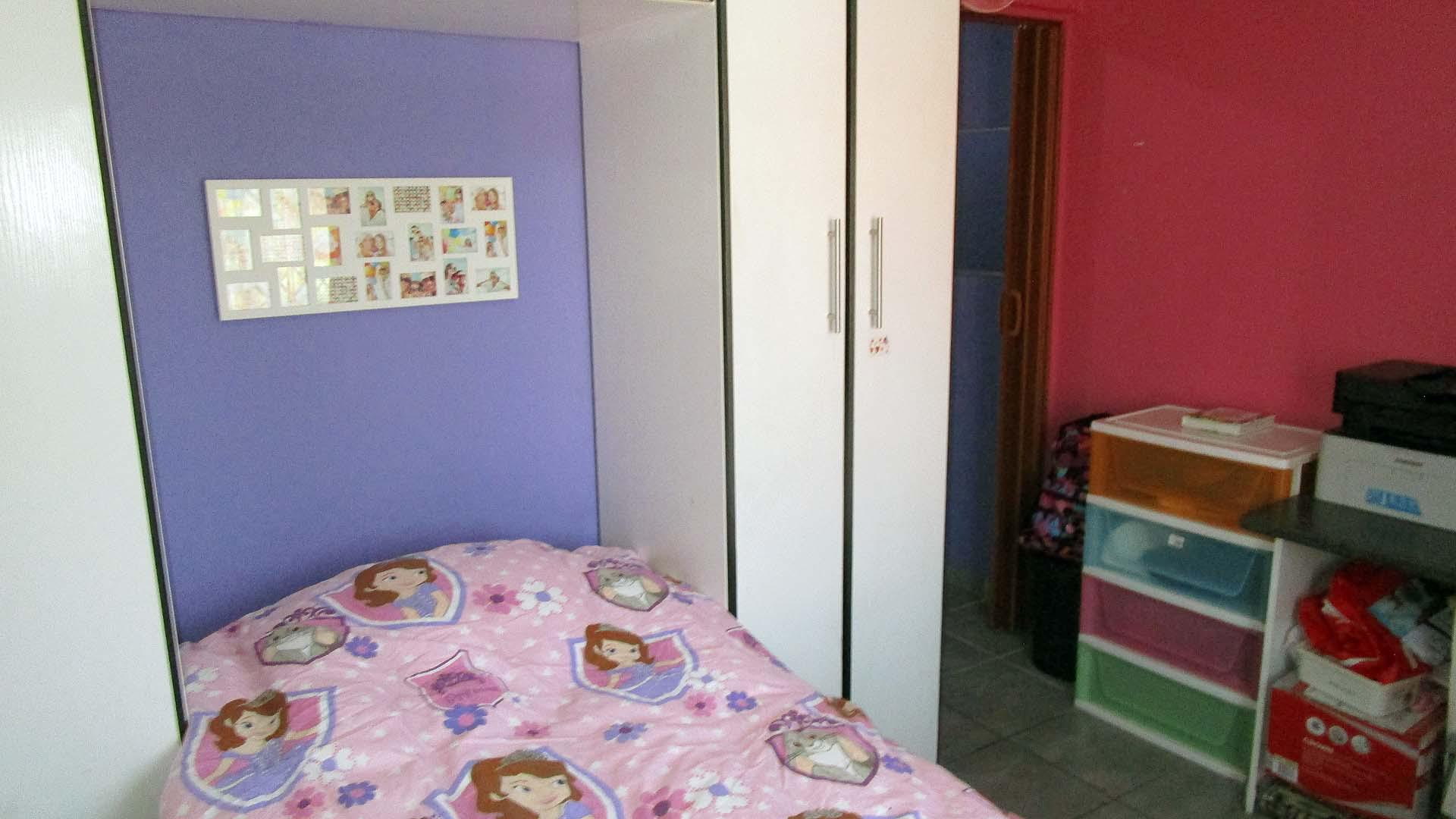 Bed Room 2 - 11 square meters of property in Chatsworth - KZN