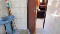 Bathroom 1 - 5 square meters of property in Chatsworth - KZN