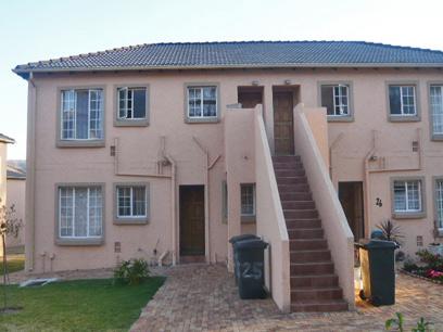 2 Bedroom Simplex for Sale and to Rent For Sale in Wilgeheuwel  - Private Sale - MR34261