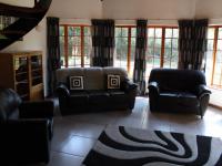 Lounges - 32 square meters of property in Henley-on-Klip