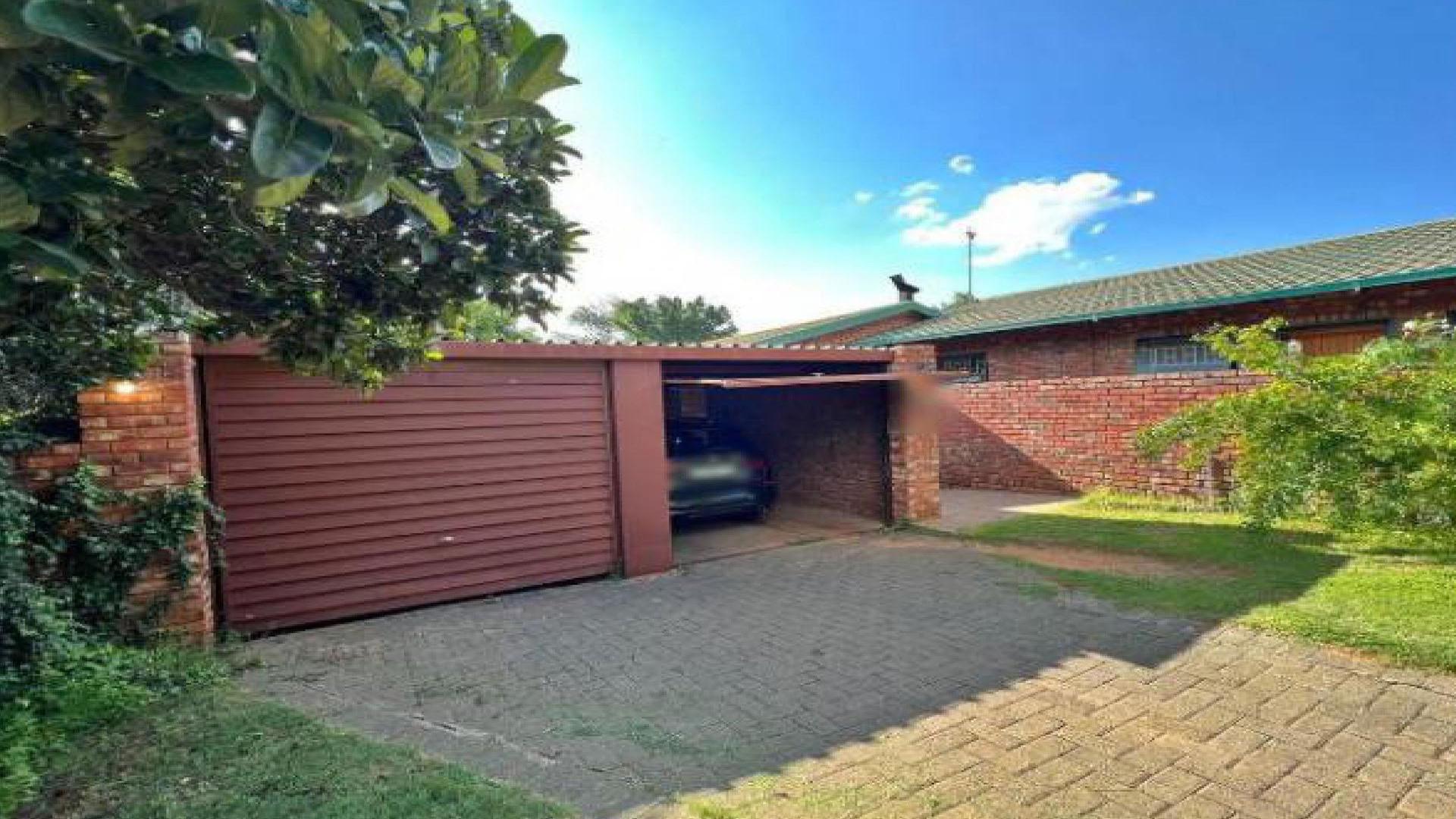 Front View of property in Langenhoven Park