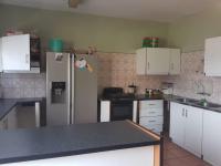 Kitchen of property in Umkomaas