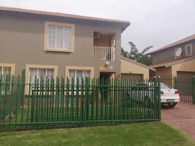 3 Bedroom Apartment for Sale For Sale in Waterkloof (Rustenburg) - MR343415