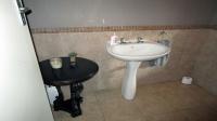 Guest Toilet - 4 square meters of property in Umgeni Park