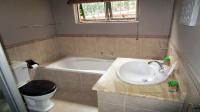 Main Bathroom - 6 square meters of property in Umgeni Park