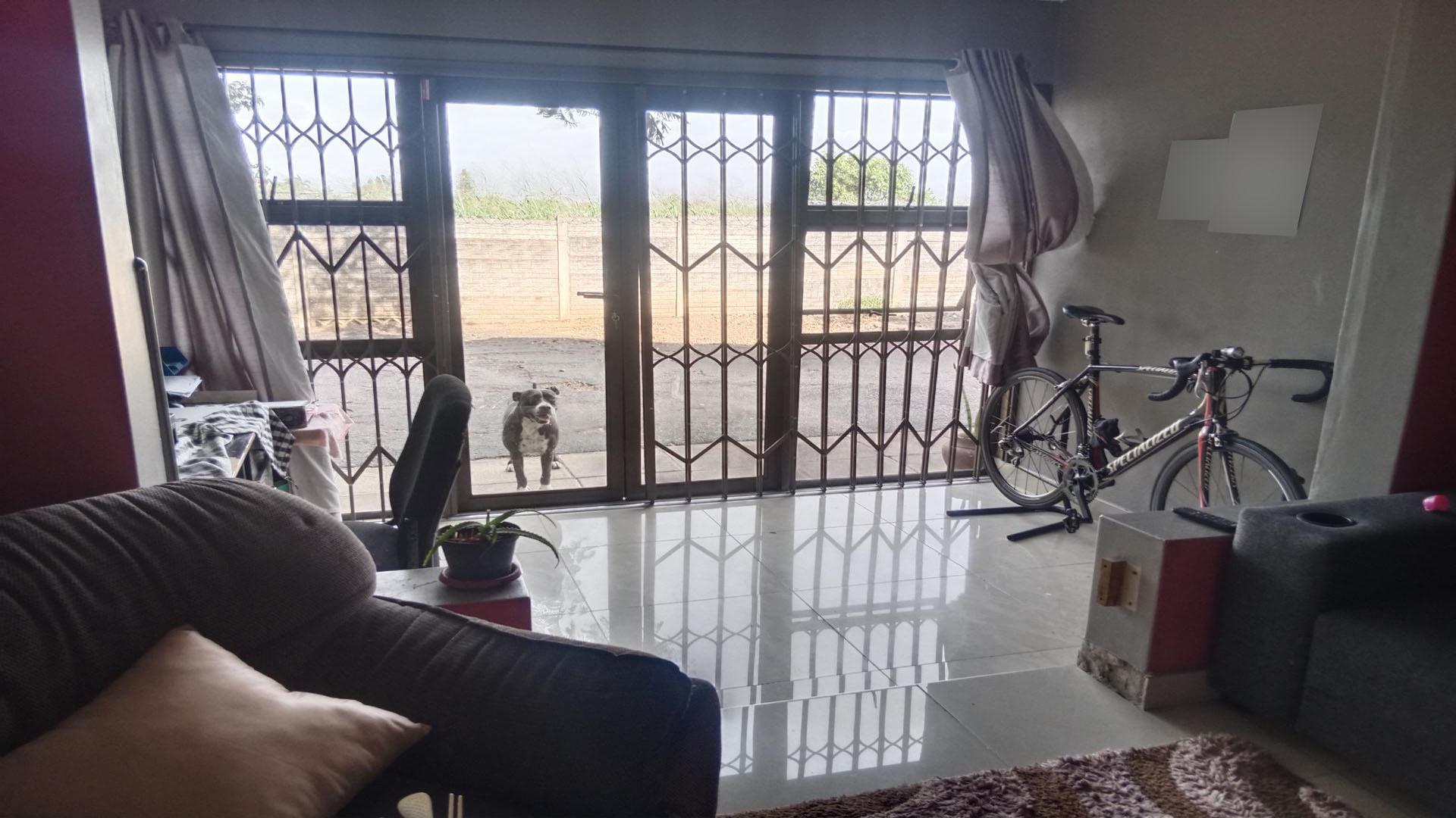 Lounges of property in Cato Manor 