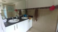Main Bathroom - 8 square meters of property in Cato Manor 