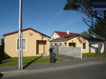 3 Bedroom House for Sale For Sale in Athlone - CPT - Private Sale - MR34364