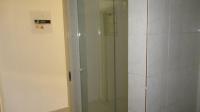 Bathroom 2 - 5 square meters of property in Bedfordview