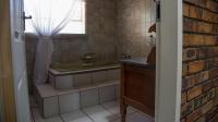 Bathroom 1 - 9 square meters of property in Three Rivers