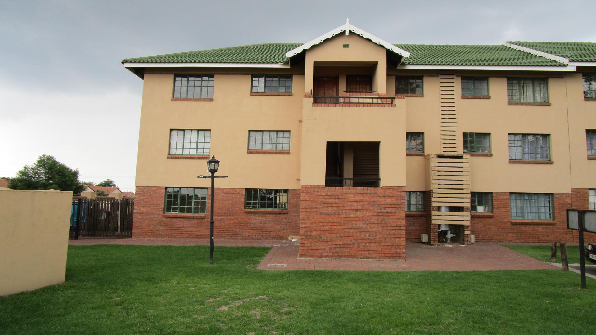 Front View of property in Emalahleni (Witbank) 