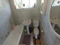 Bathroom 1 - 4 square meters of property in Dalpark